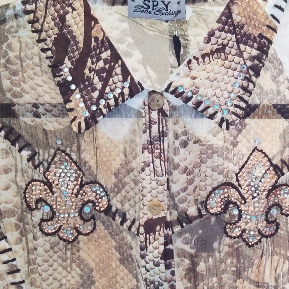 Blouse - Picture 2 of 8